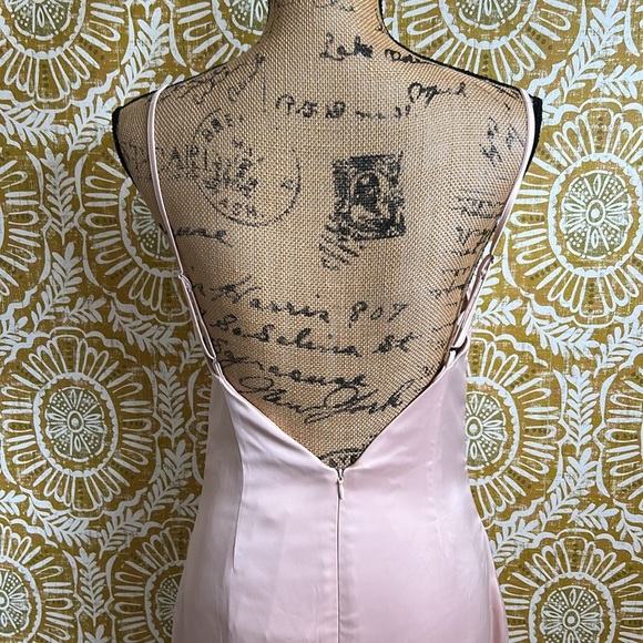 NWT Naked Wardrobe Satin Dreams Side Slit Slip Maxi Dress Blush Pink size M - Picture 4 of 11